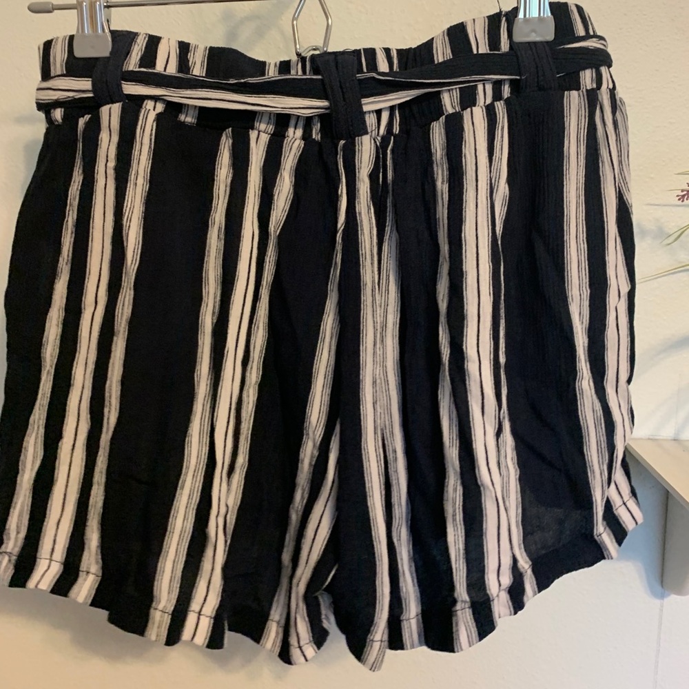 Shorts - Picture 2 of 2